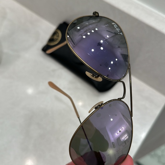 Excellent condition Ray bans - Picture 4 of 4